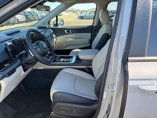 new 2026 Kia Carnival Hybrid car, priced at $44,130