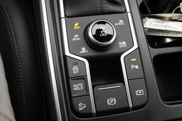 used 2025 Kia Sorento car, priced at $33,900