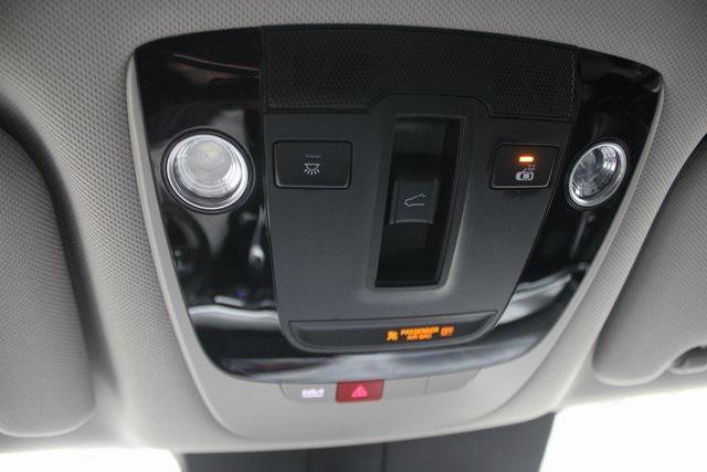 used 2025 Kia Sorento car, priced at $33,900