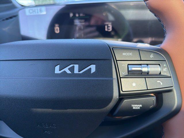 new 2026 Kia Sportage Plug-In Hybrid car, priced at $42,355