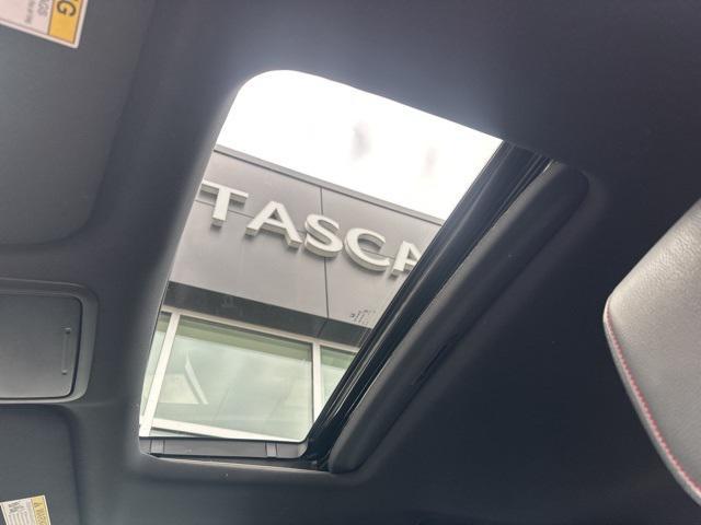 used 2023 Honda Odyssey car, priced at $24,268