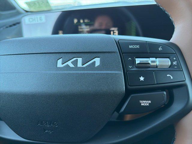 new 2026 Kia Sportage Plug-In Hybrid car, priced at $42,730