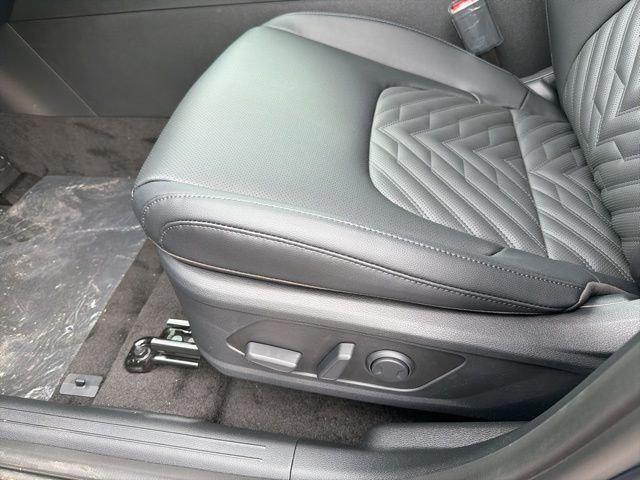 new 2026 Kia Sportage Plug-In Hybrid car, priced at $49,185