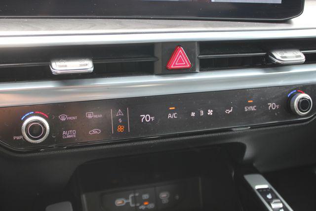 used 2025 Kia Sorento car, priced at $40,119
