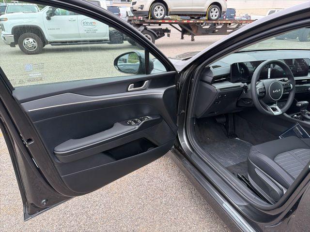 new 2026 Kia K5 car, priced at $28,084