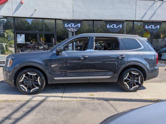 used 2023 Kia Telluride car, priced at $33,900