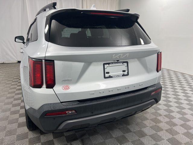 used 2022 Kia Sorento car, priced at $24,900