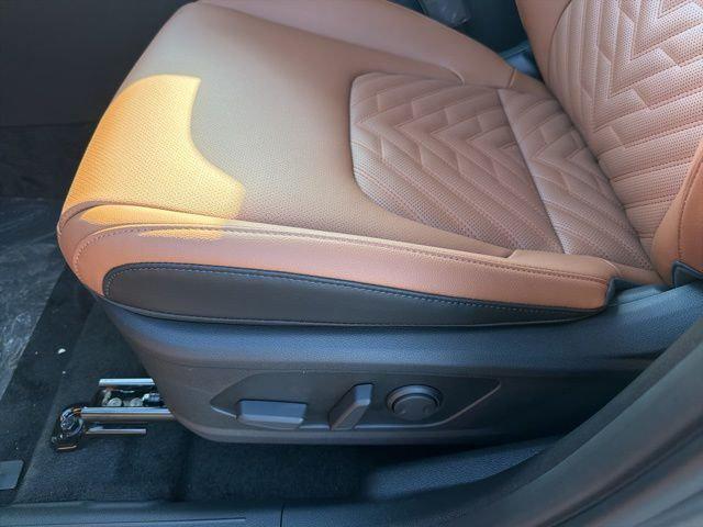 new 2026 Kia Sportage Plug-In Hybrid car, priced at $42,800