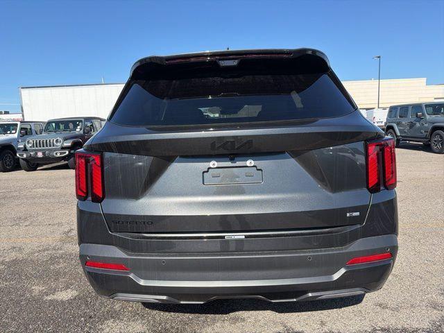 new 2026 Kia Sorento Hybrid car, priced at $48,685