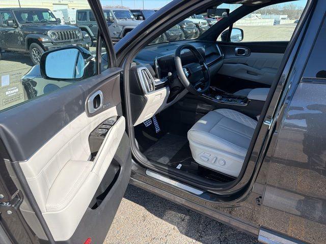 new 2026 Kia Sorento Hybrid car, priced at $48,685