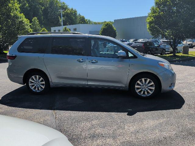 used 2016 Toyota Sienna car, priced at $25,467