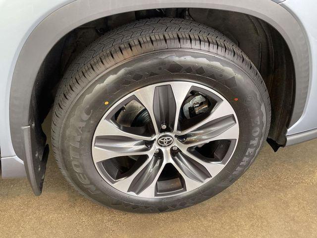 used 2021 Toyota Highlander car, priced at $29,978