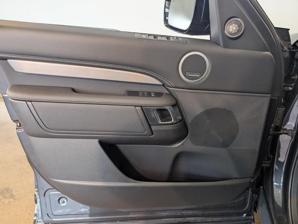 new 2026 Land Rover Discovery car, priced at $81,240