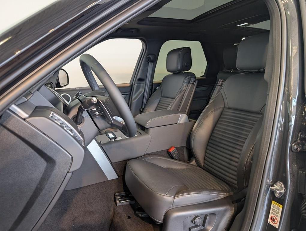 new 2026 Land Rover Discovery car, priced at $81,240