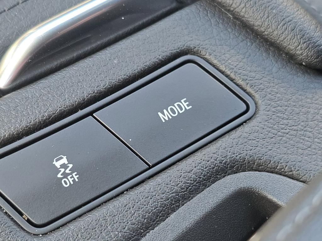 used 2023 Cadillac XT5 car, priced at $37,990