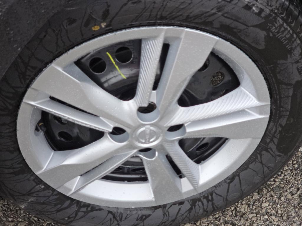 new 2025 Nissan Kicks Play car, priced at $22,865