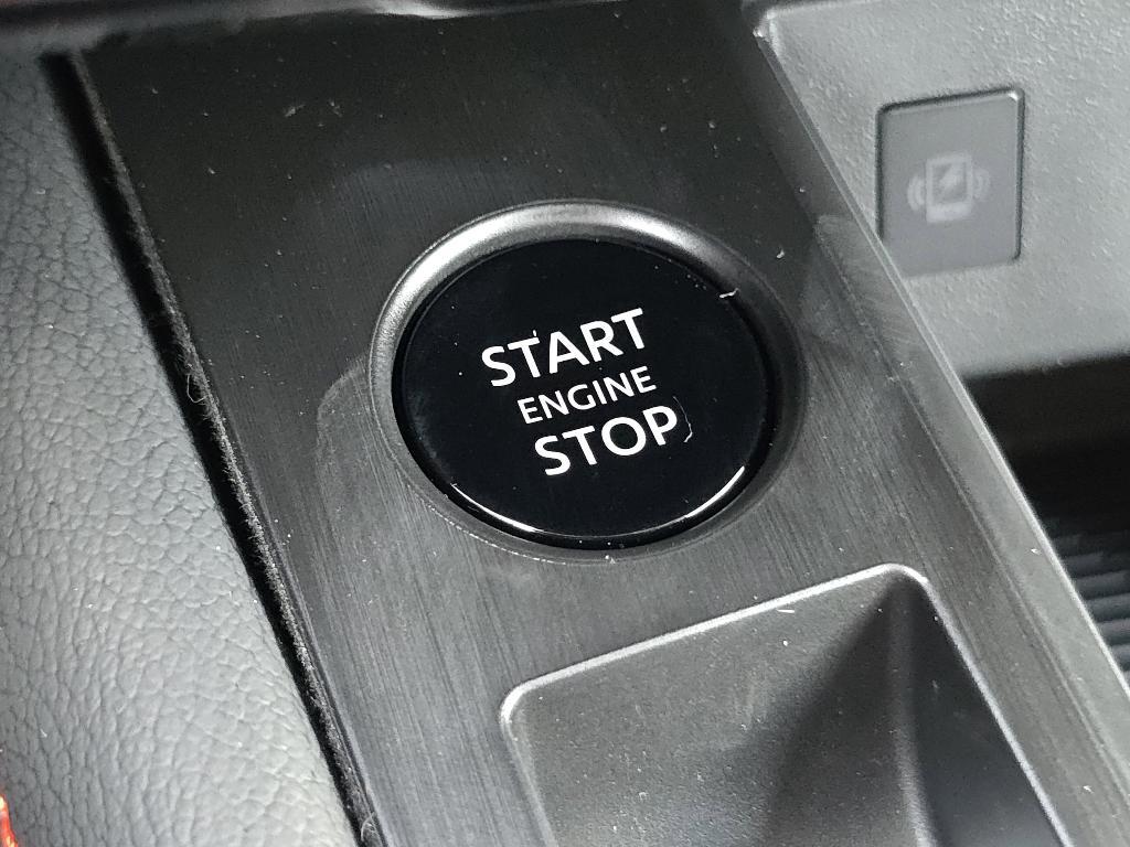 new 2025 Nissan Kicks car, priced at $29,640