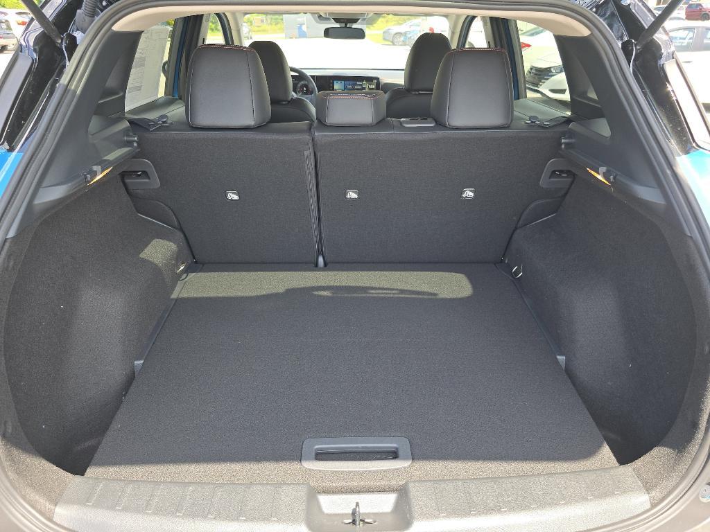 new 2025 Nissan Kicks car, priced at $29,640