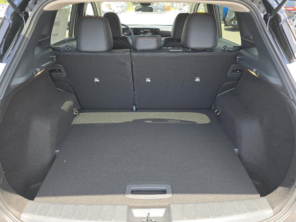 new 2025 Nissan Kicks car, priced at $26,250