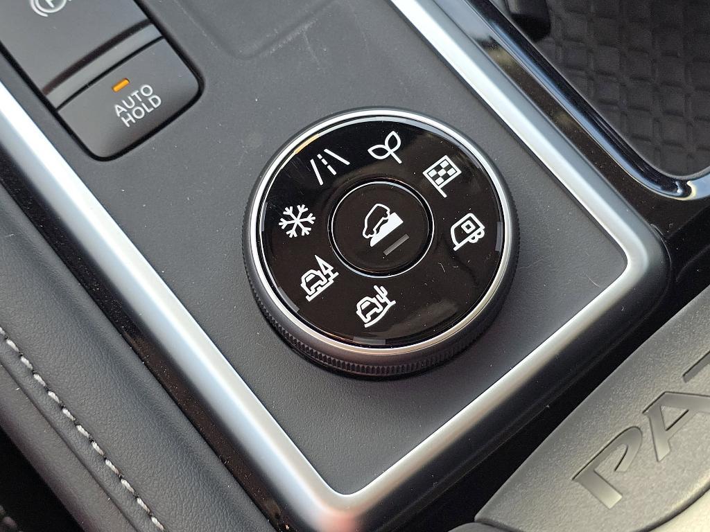 new 2026 Nissan Pathfinder car, priced at $45,285