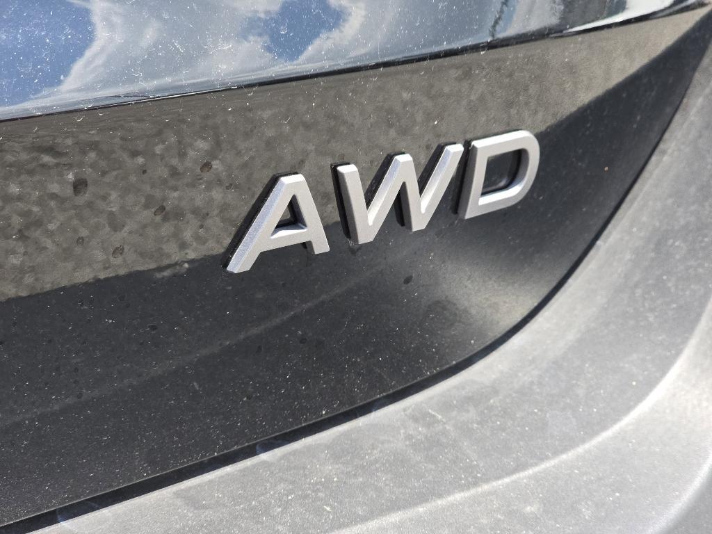 new 2025 Nissan Kicks car, priced at $22,155