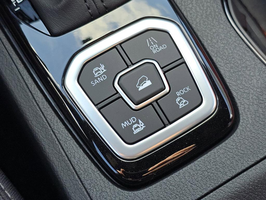 new 2026 Nissan Frontier car, priced at $42,196