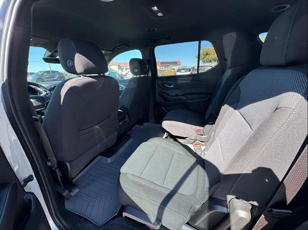 used 2023 Chevrolet Traverse car, priced at $20,995