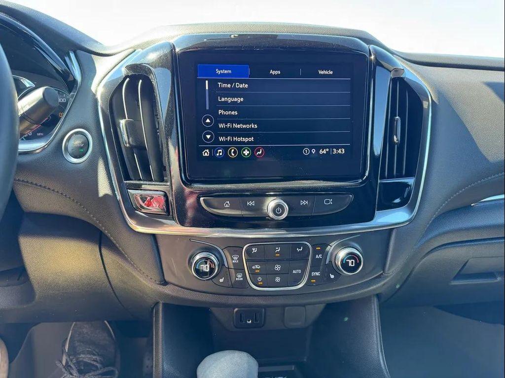 used 2023 Chevrolet Traverse car, priced at $20,995