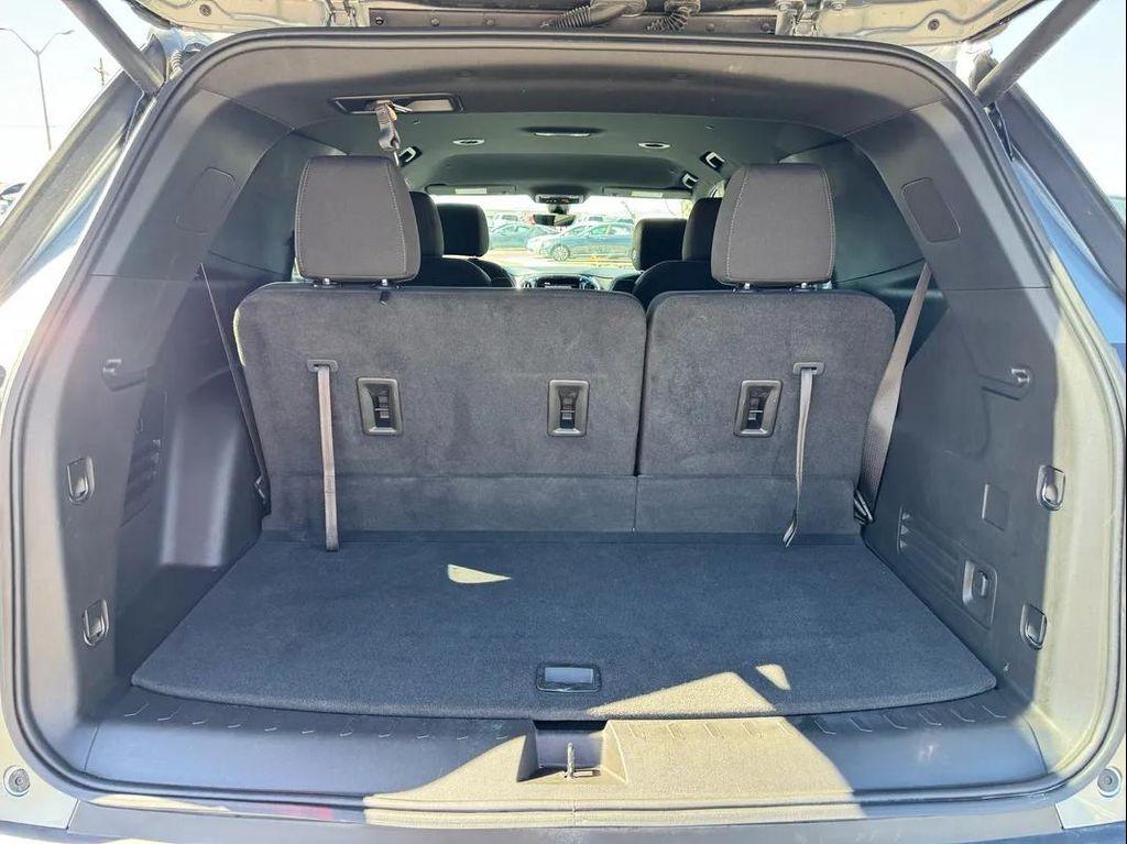 used 2023 Chevrolet Traverse car, priced at $20,995