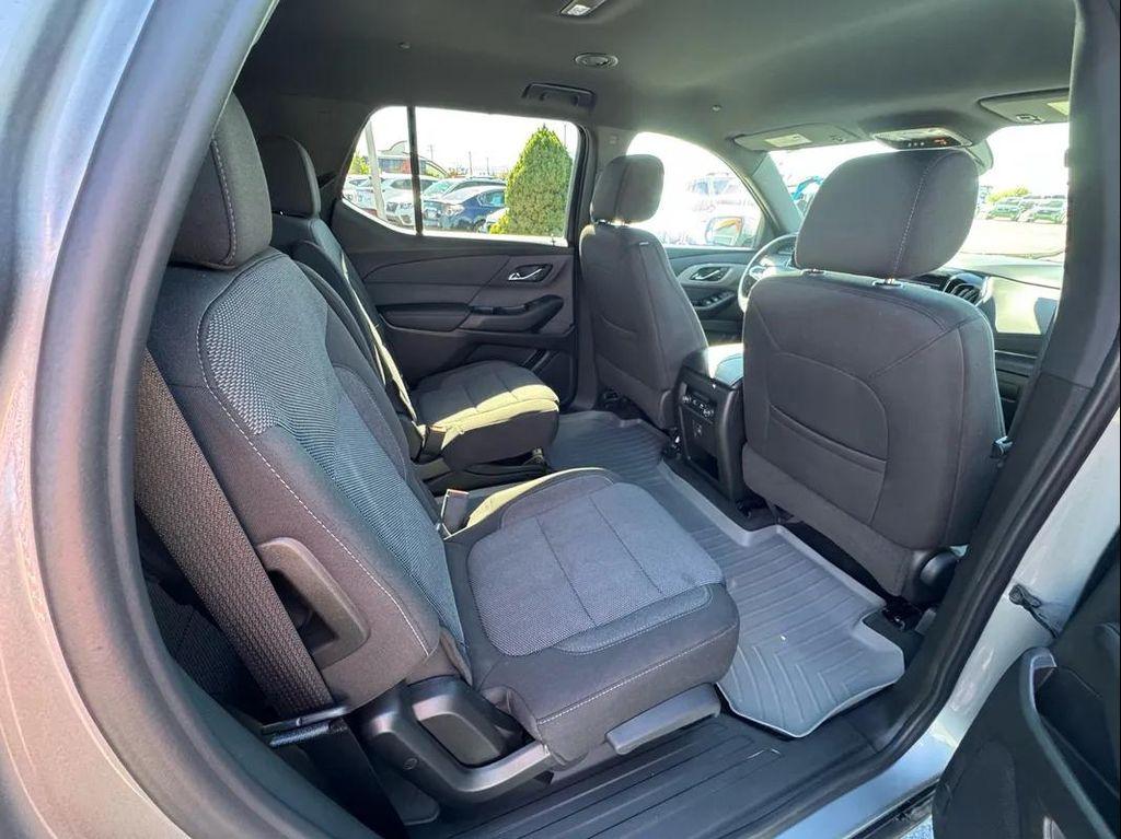 used 2023 Chevrolet Traverse car, priced at $20,995