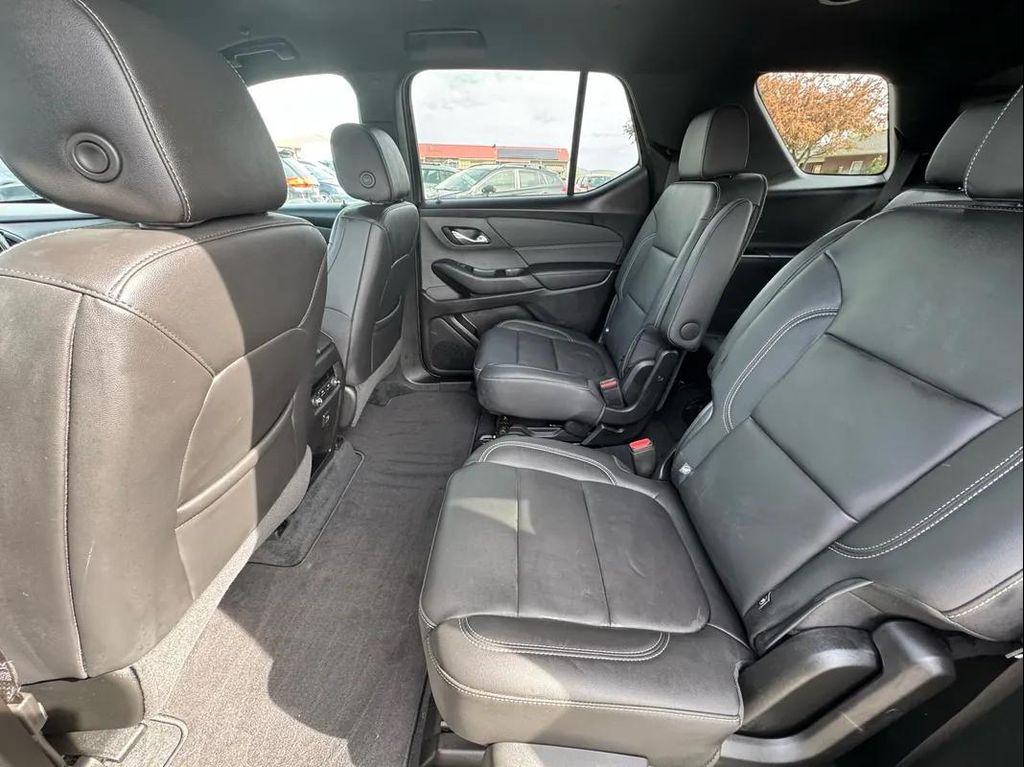 used 2023 Chevrolet Traverse car, priced at $22,500