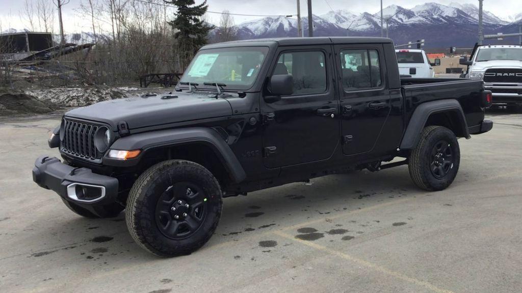 new 2025 Jeep Gladiator car, priced at $39,180