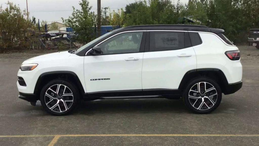 new 2025 Jeep Compass car, priced at $36,186