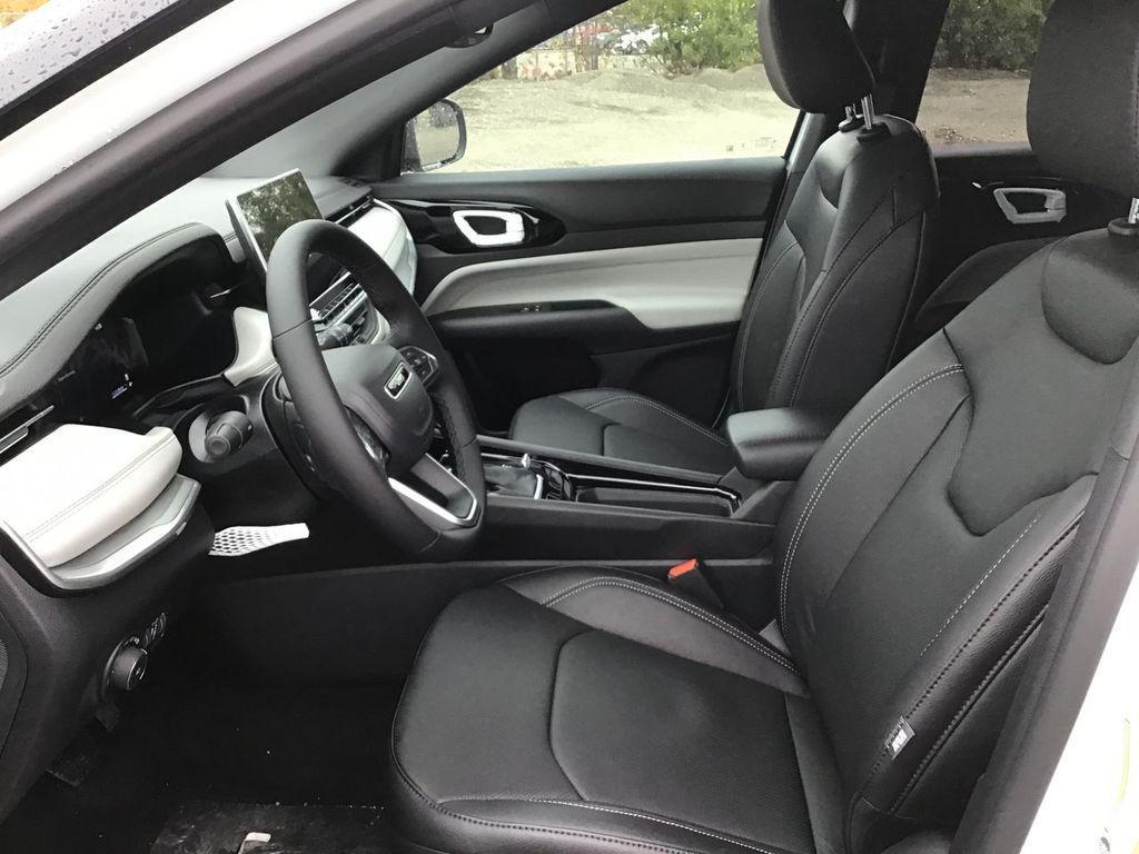 new 2025 Jeep Compass car, priced at $36,186