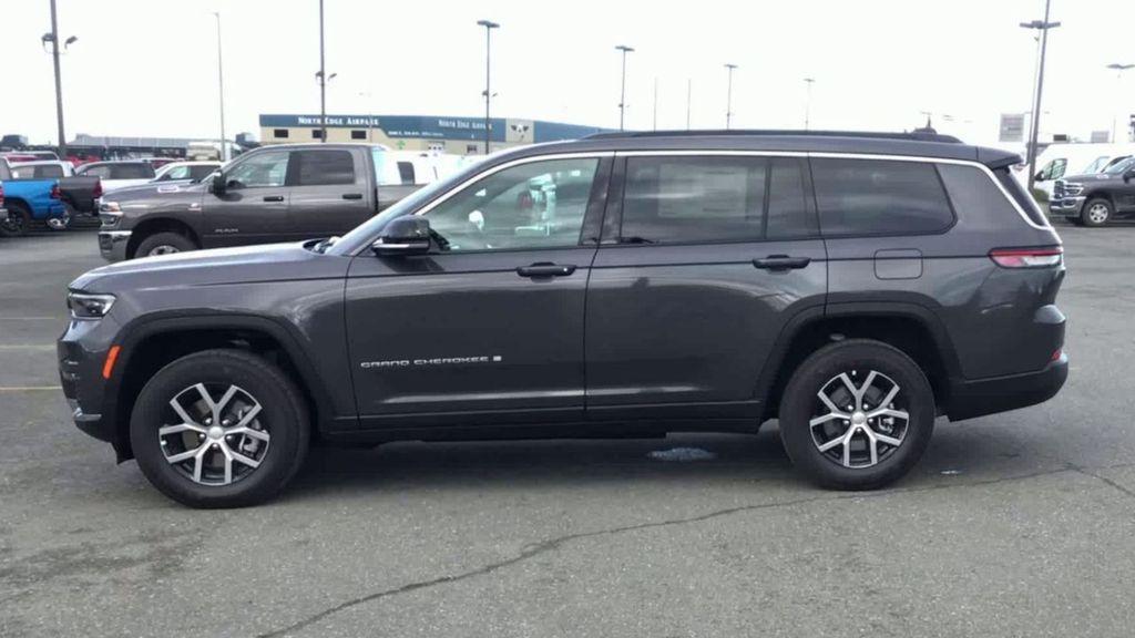 new 2025 Jeep Grand Cherokee L car, priced at $48,970