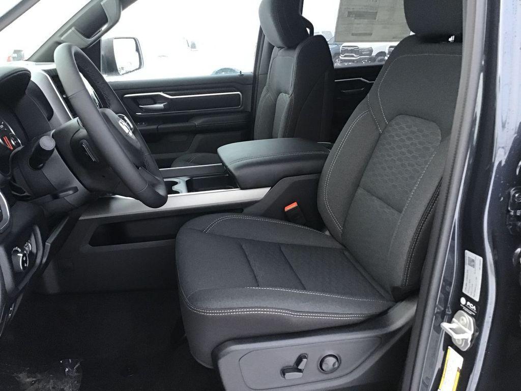 new 2025 Ram 1500 car, priced at $48,574