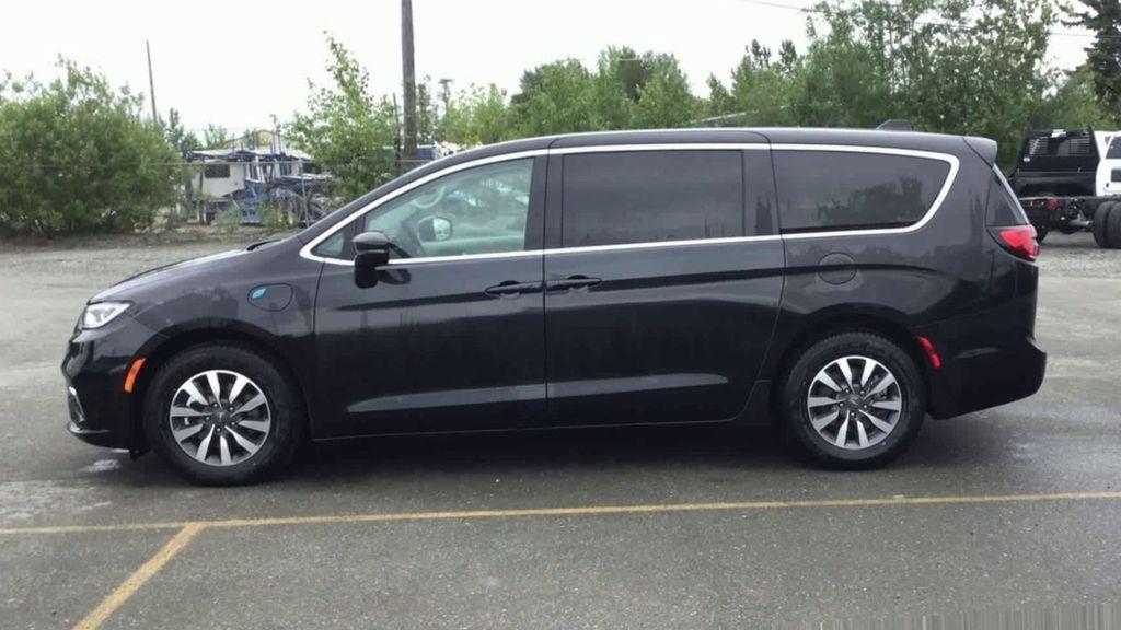 used 2024 Chrysler Pacifica Hybrid car, priced at $31,775