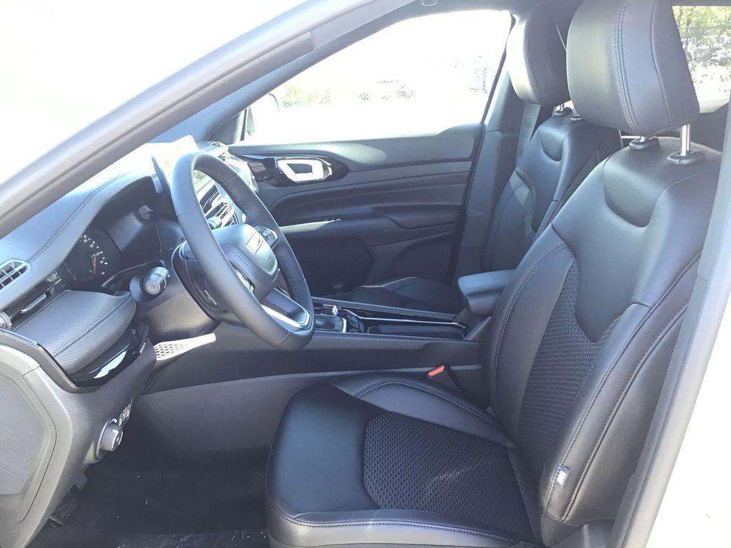 new 2025 Jeep Compass car, priced at $28,467