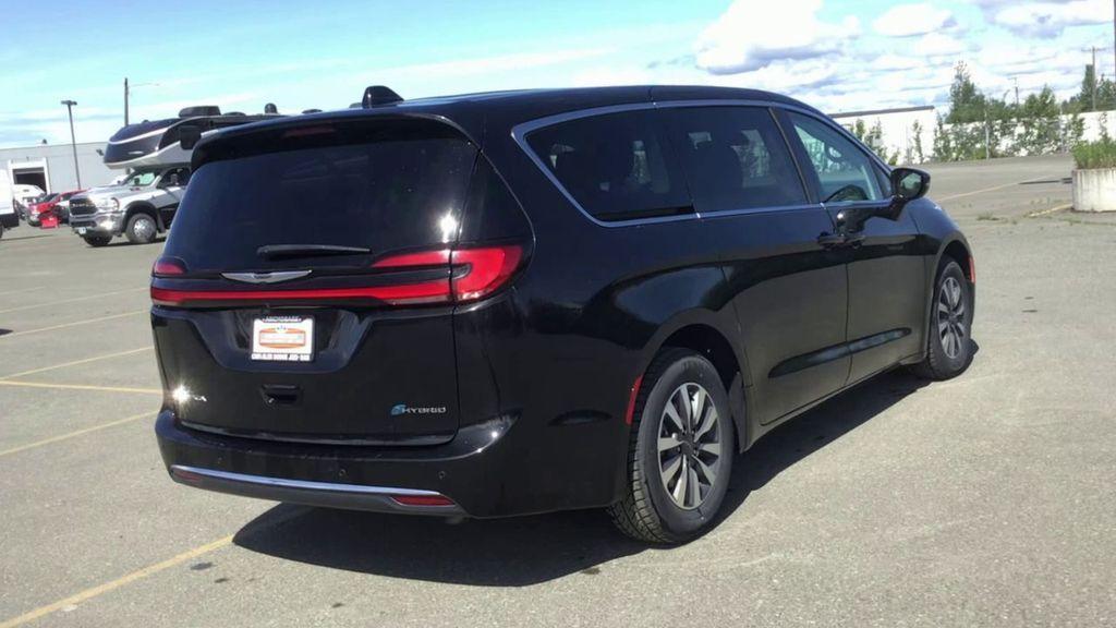 used 2024 Chrysler Pacifica Hybrid car, priced at $31,775