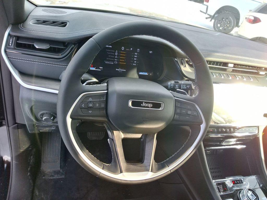 new 2026 Jeep Grand Cherokee car, priced at $47,760