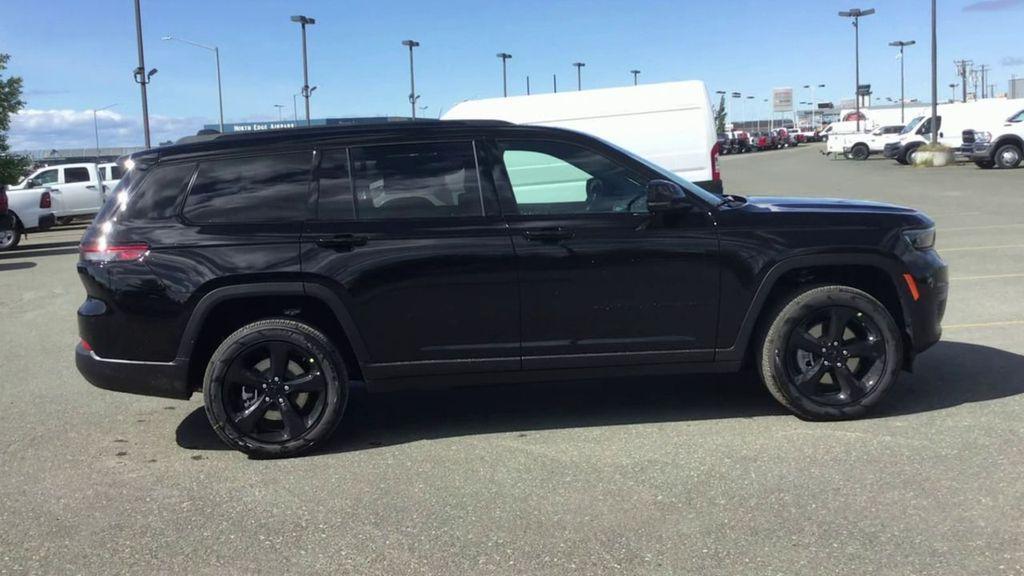 new 2025 Jeep Grand Cherokee L car, priced at $43,233