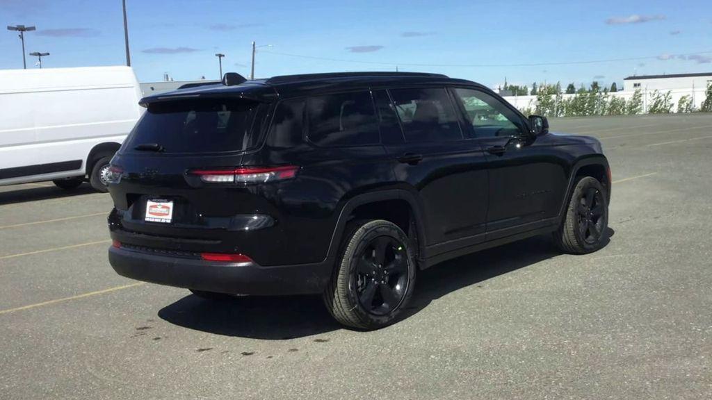 new 2025 Jeep Grand Cherokee L car, priced at $43,233