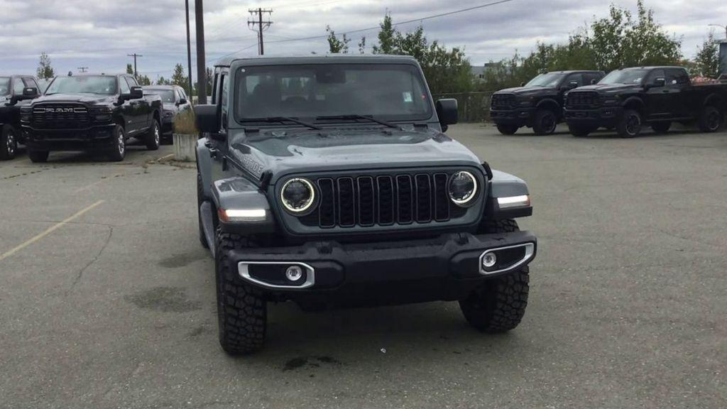 new 2025 Jeep Gladiator car, priced at $44,815