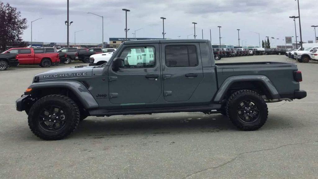 new 2025 Jeep Gladiator car, priced at $44,815