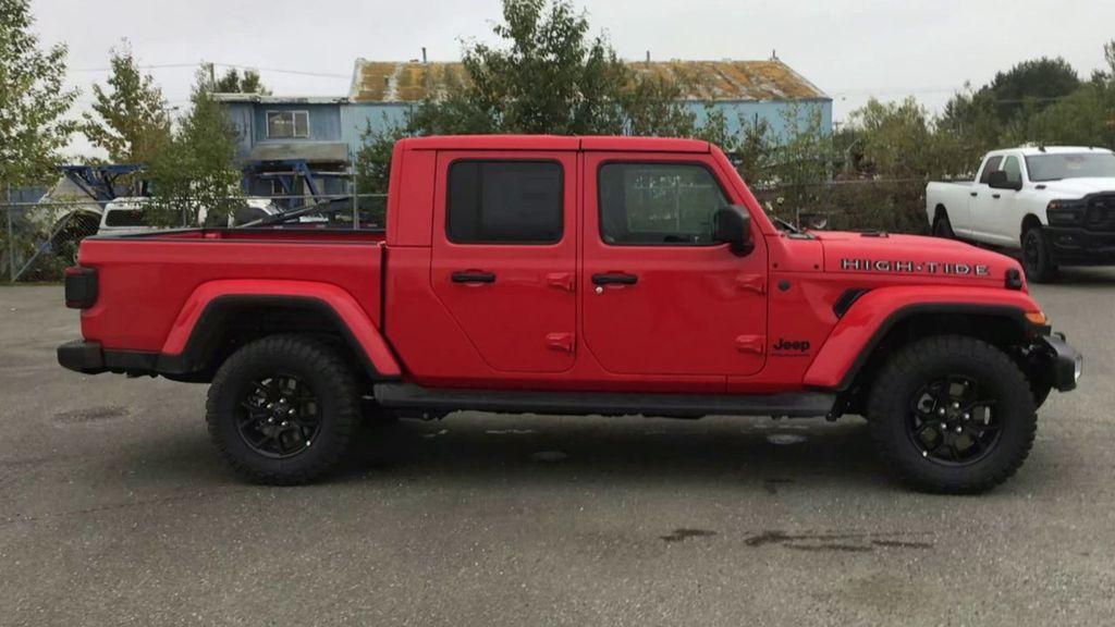 new 2025 Jeep Gladiator car, priced at $44,315