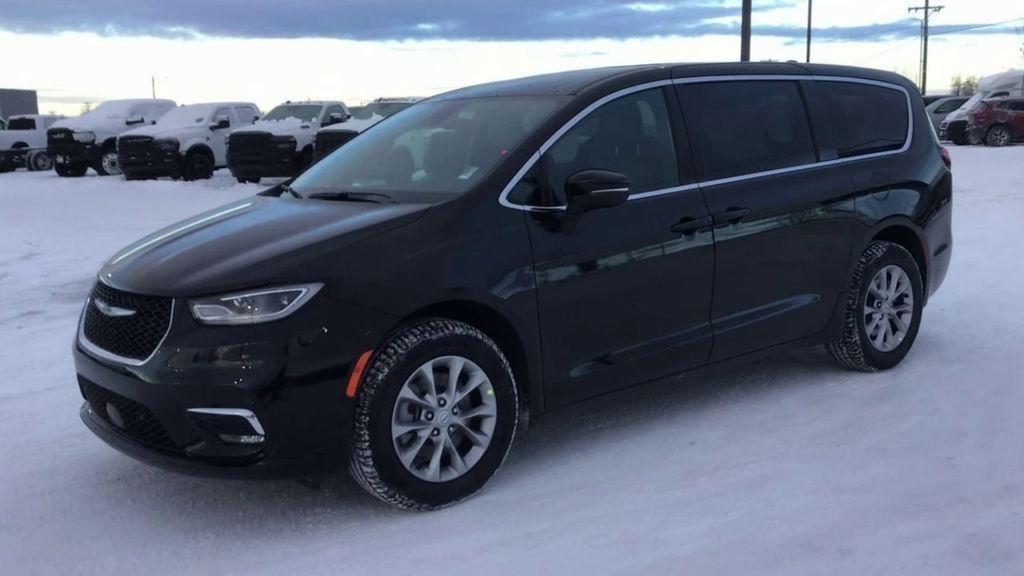 new 2026 Chrysler Pacifica car, priced at $44,934
