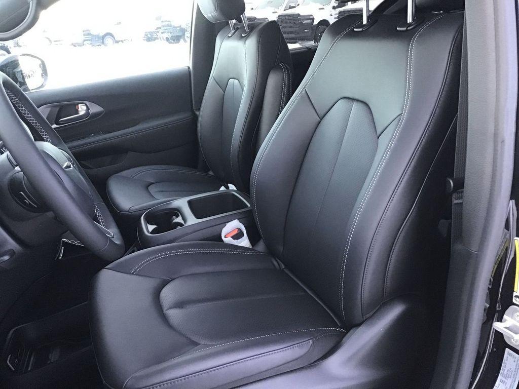 new 2026 Chrysler Pacifica car, priced at $44,934