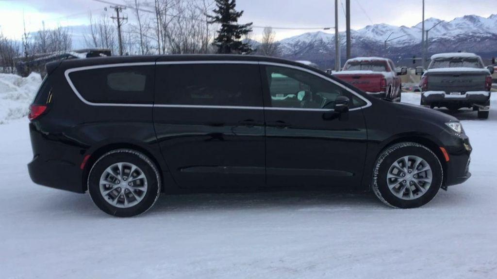 new 2026 Chrysler Pacifica car, priced at $44,934