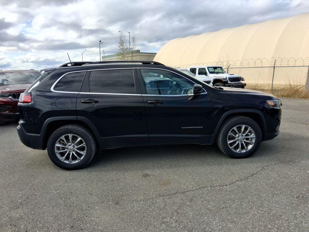 used 2022 Jeep Cherokee car