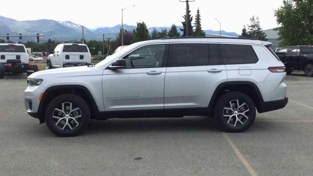 new 2025 Jeep Grand Cherokee L car, priced at $48,758